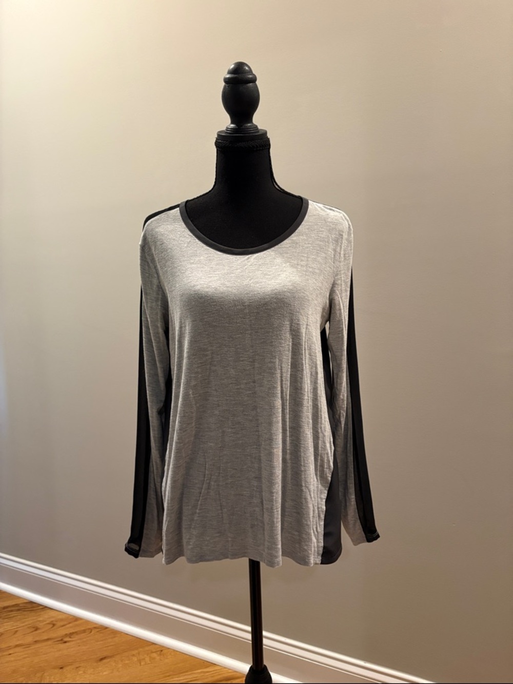 DKNYC Gray Long-Sleeve Tee with Black Contrast